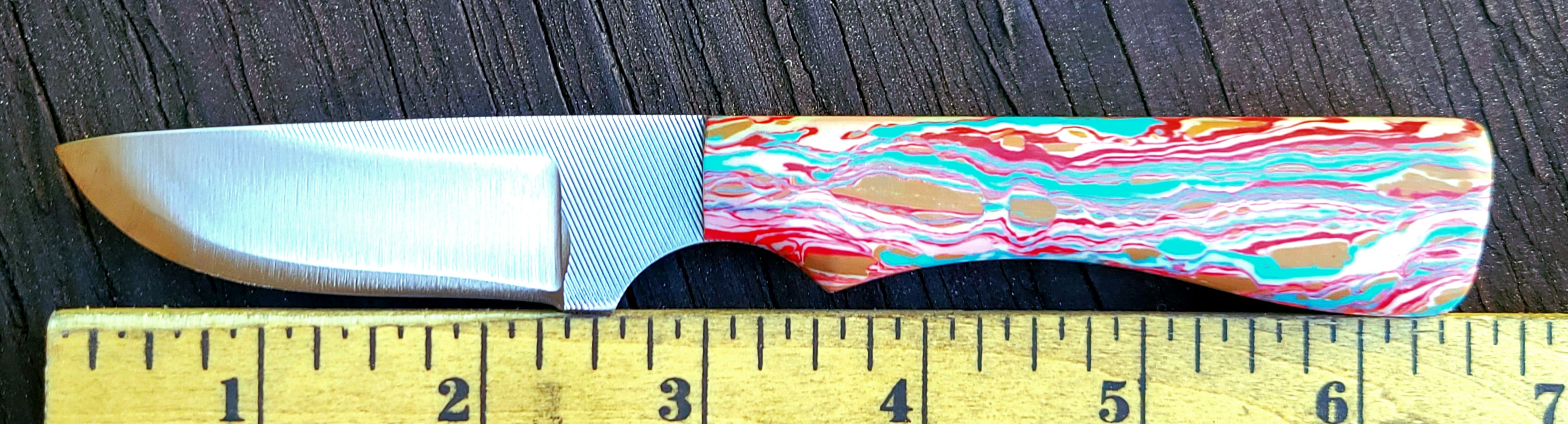 10F KERN RIVER-COLORFUL STONE