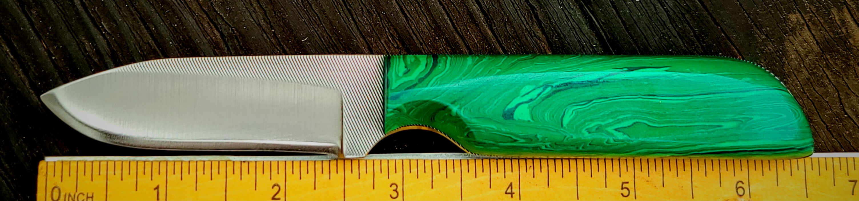 10F WK-MALACHITE STONE