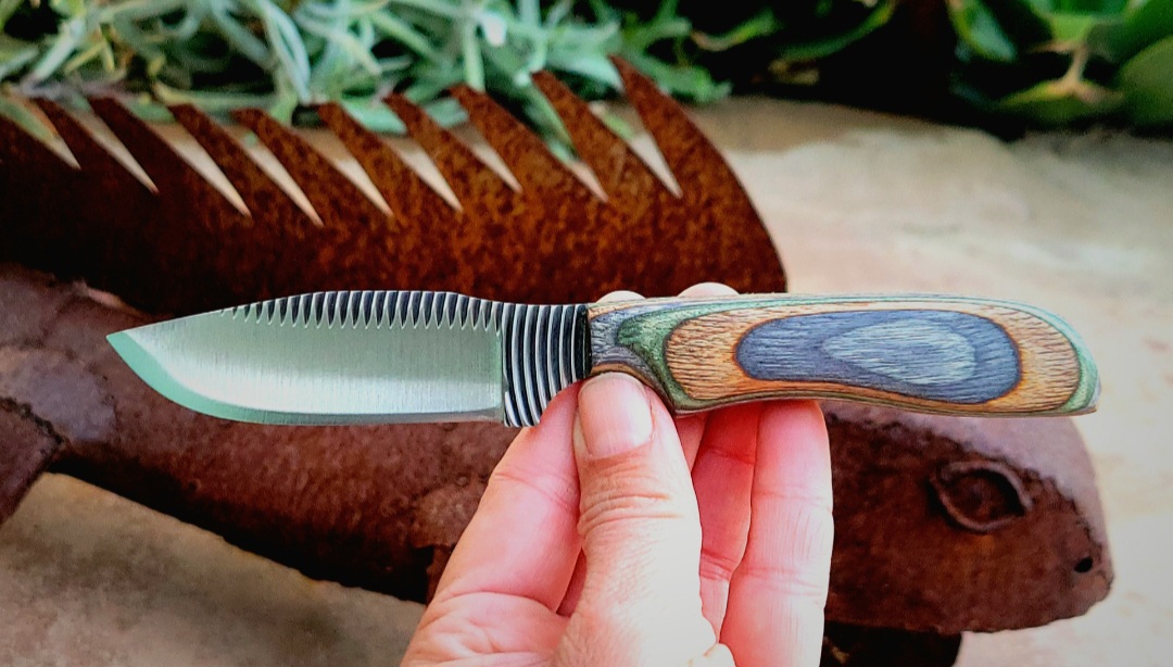 10F BORDER KNIFE- CAMO CURVETOOTH - Click Image to Close